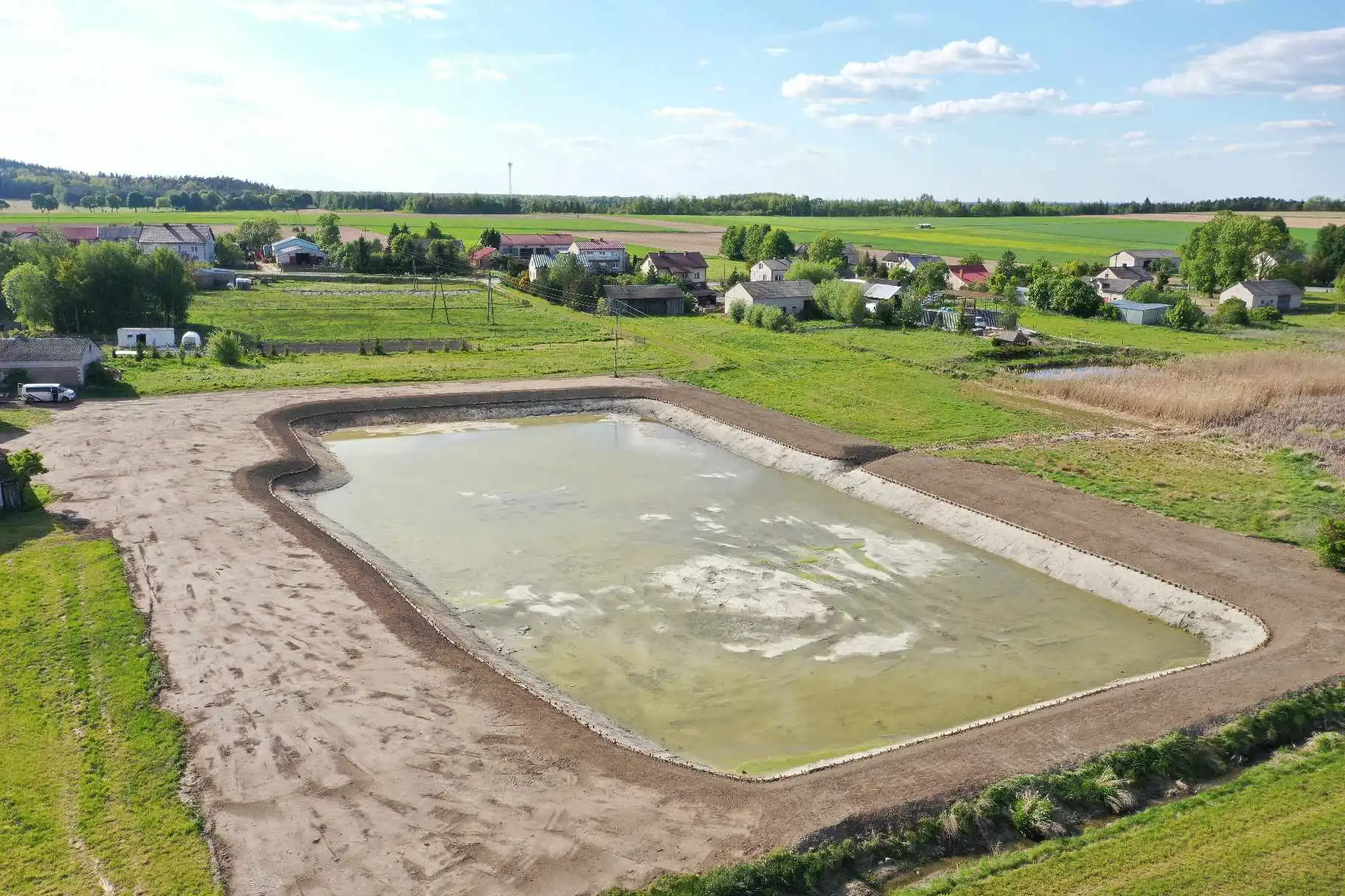 PRZEBUDOWA  - RENOWACJA ZBIORNIKA WODNEGO W MIEJSCOWOŚCI RZĘGNOWO, GMINA DZIERZGOWO - po