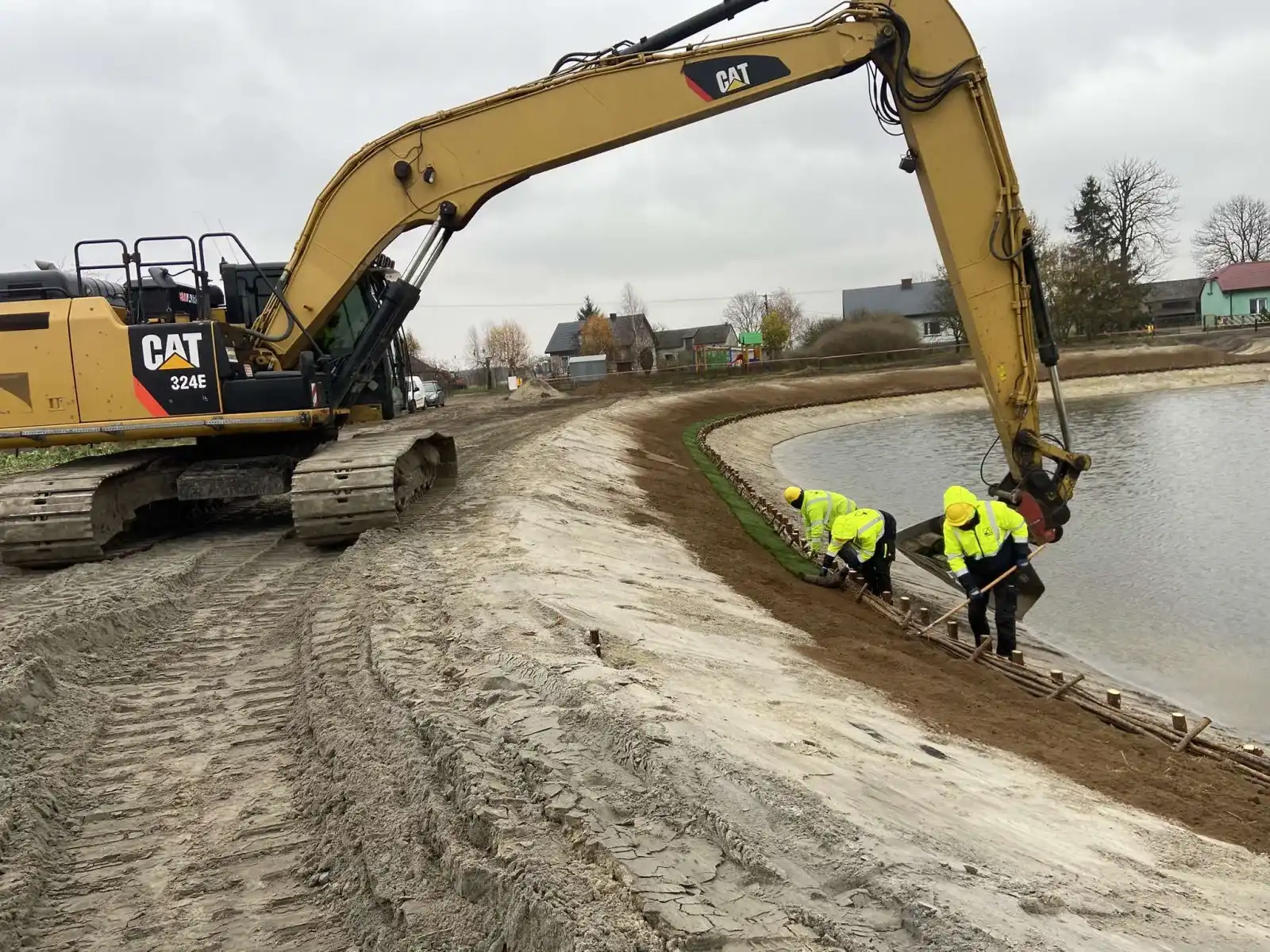 Przebudowa zbiornika retencyjnego w miejscowości Rogienice, Gmina Gozdowo