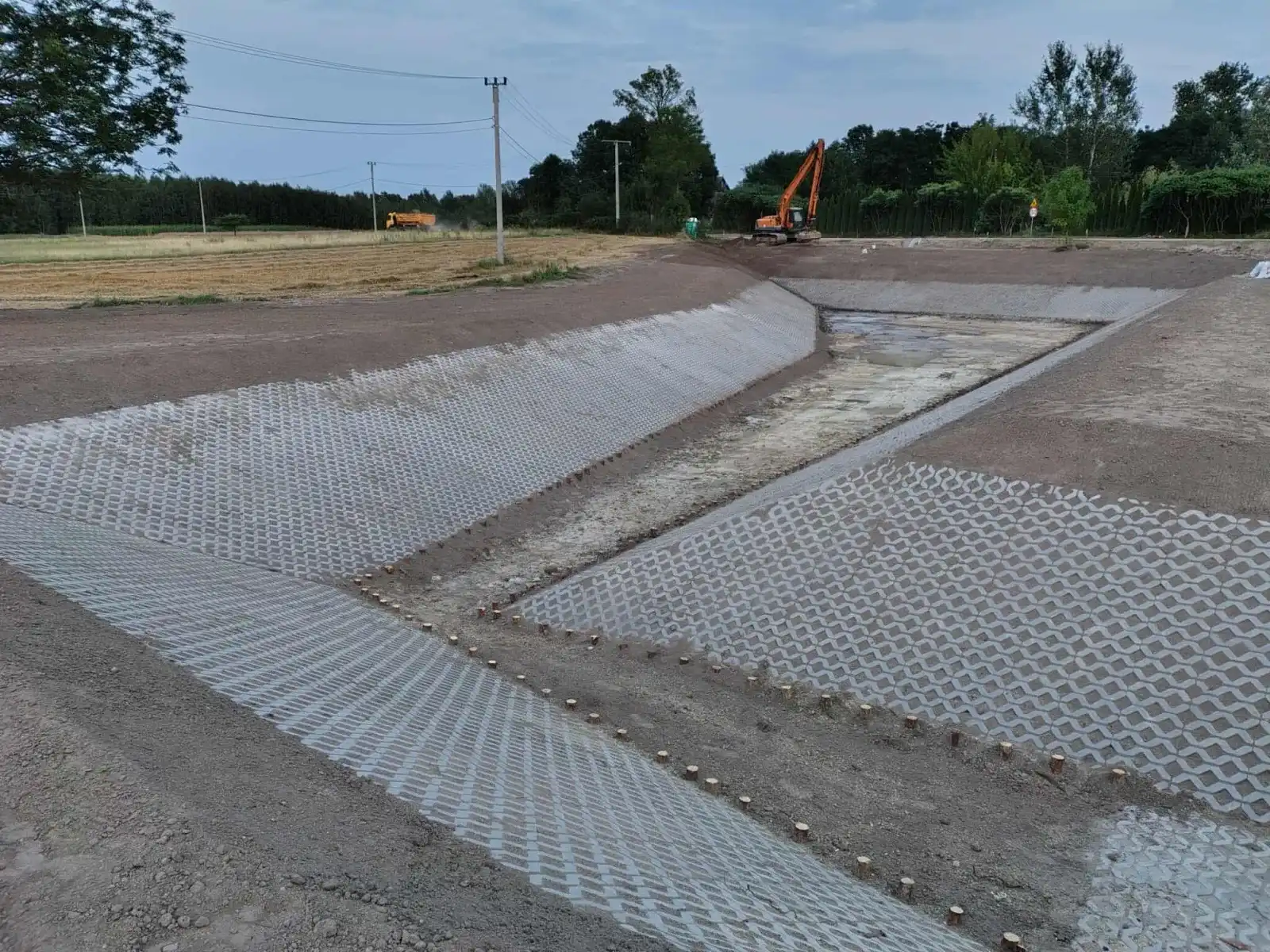 Przebudowa stawu w Godaczach, Gmina Świercze - po