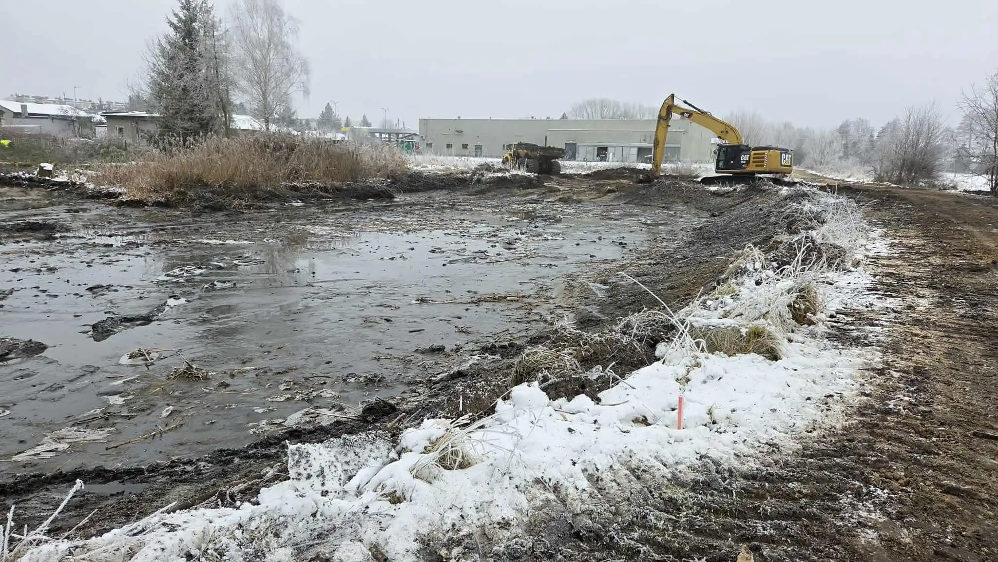 Renowacja otwartego zbiornika retencyjnego położonego na działce nr ewid. 90/2, obręb 8 m. Kamieńsk - przed