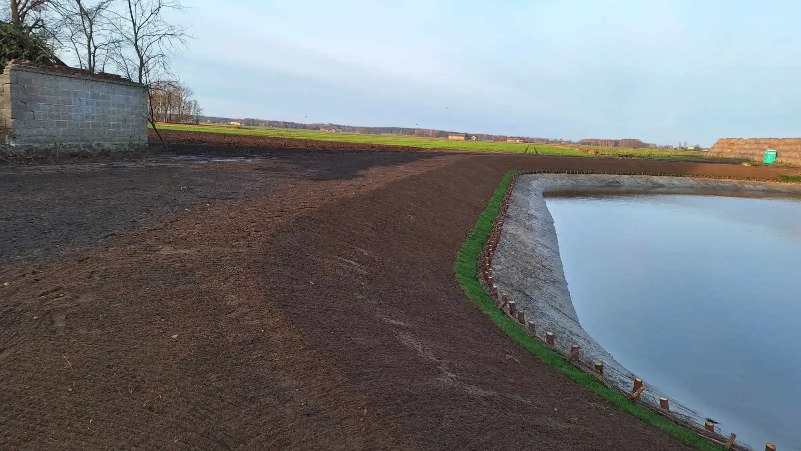 Przebudowa zbiornika retencyjnego w miejscowości Rogienice, Gmina Gozdowo - po