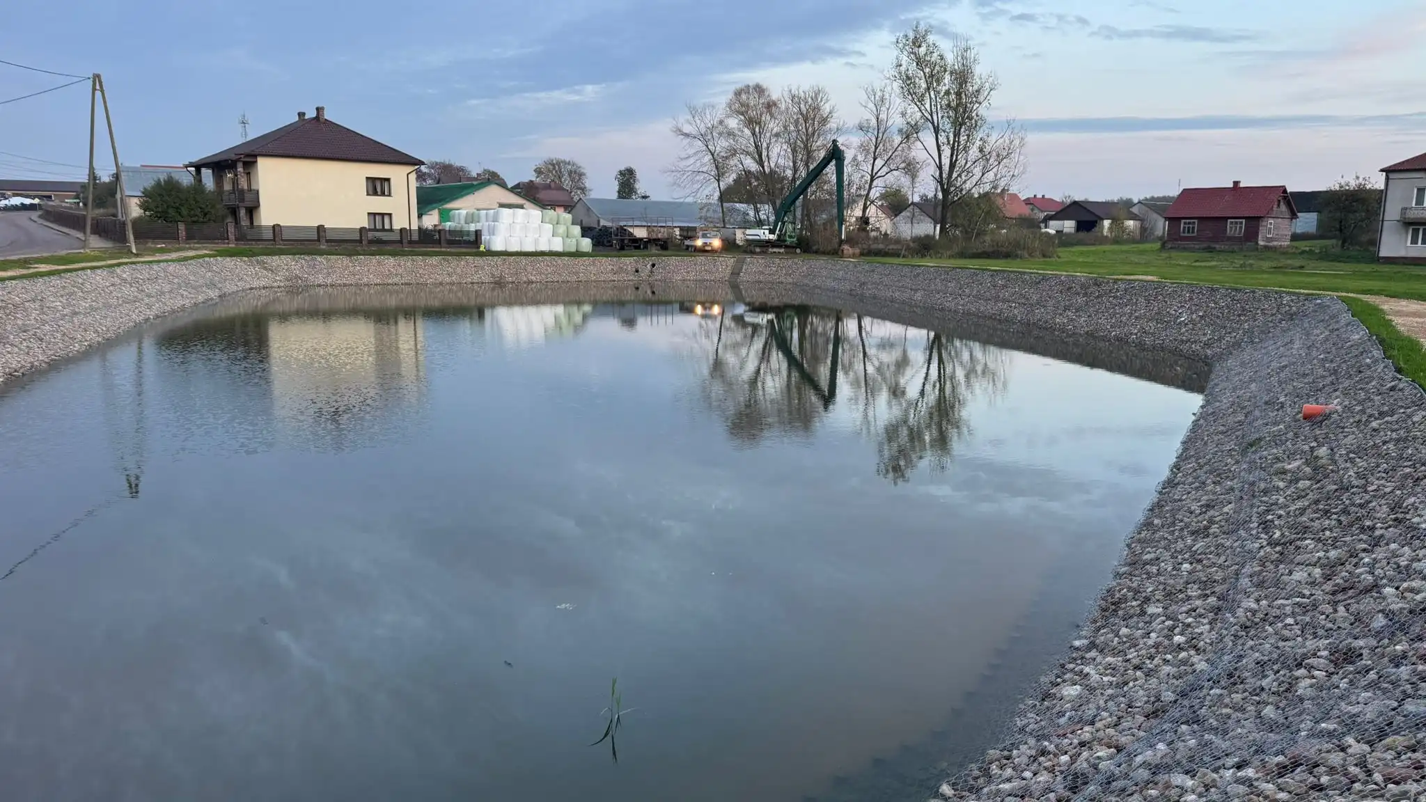 Budowa zbiornika retencyjnego w m. Wnory Wiechy", Gmina Kulesze Kościelne - po