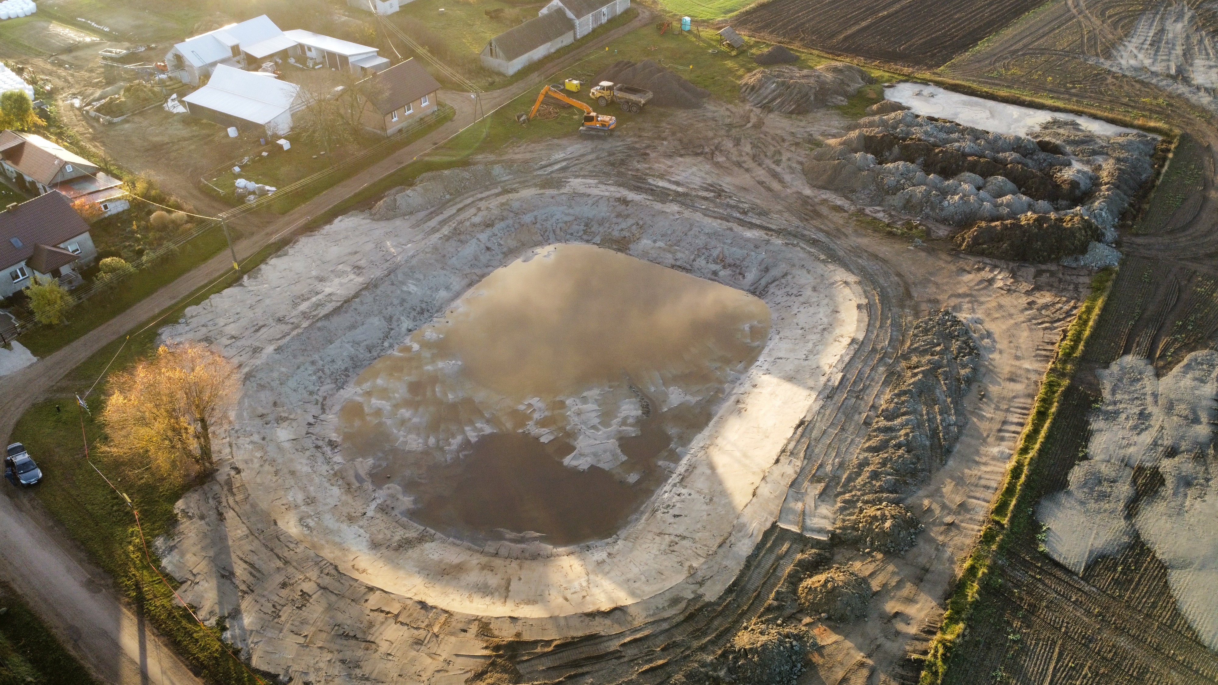 Przebudowa zbiornika retencyjnego w miejscowości Miodusy